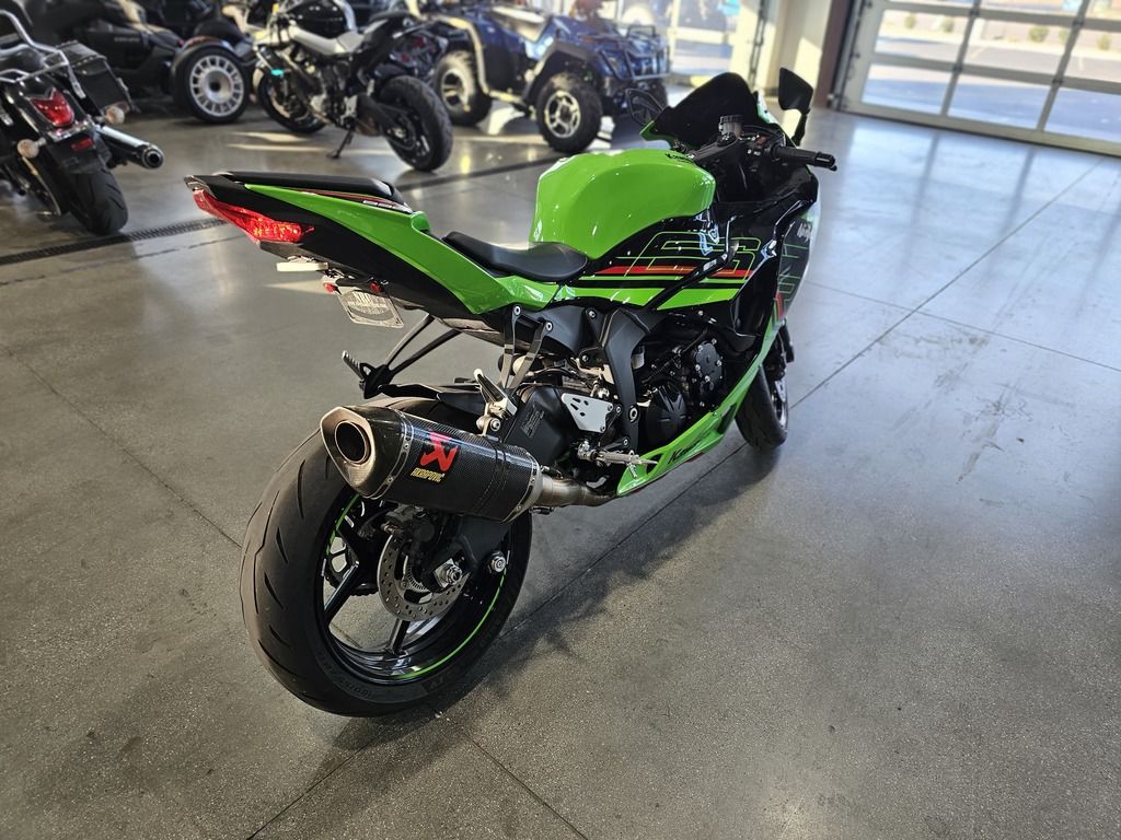 わかlil 2024 Kawasaki Ninja® ZX™-6R ABS Metallic Flat Spark Black/Ebony