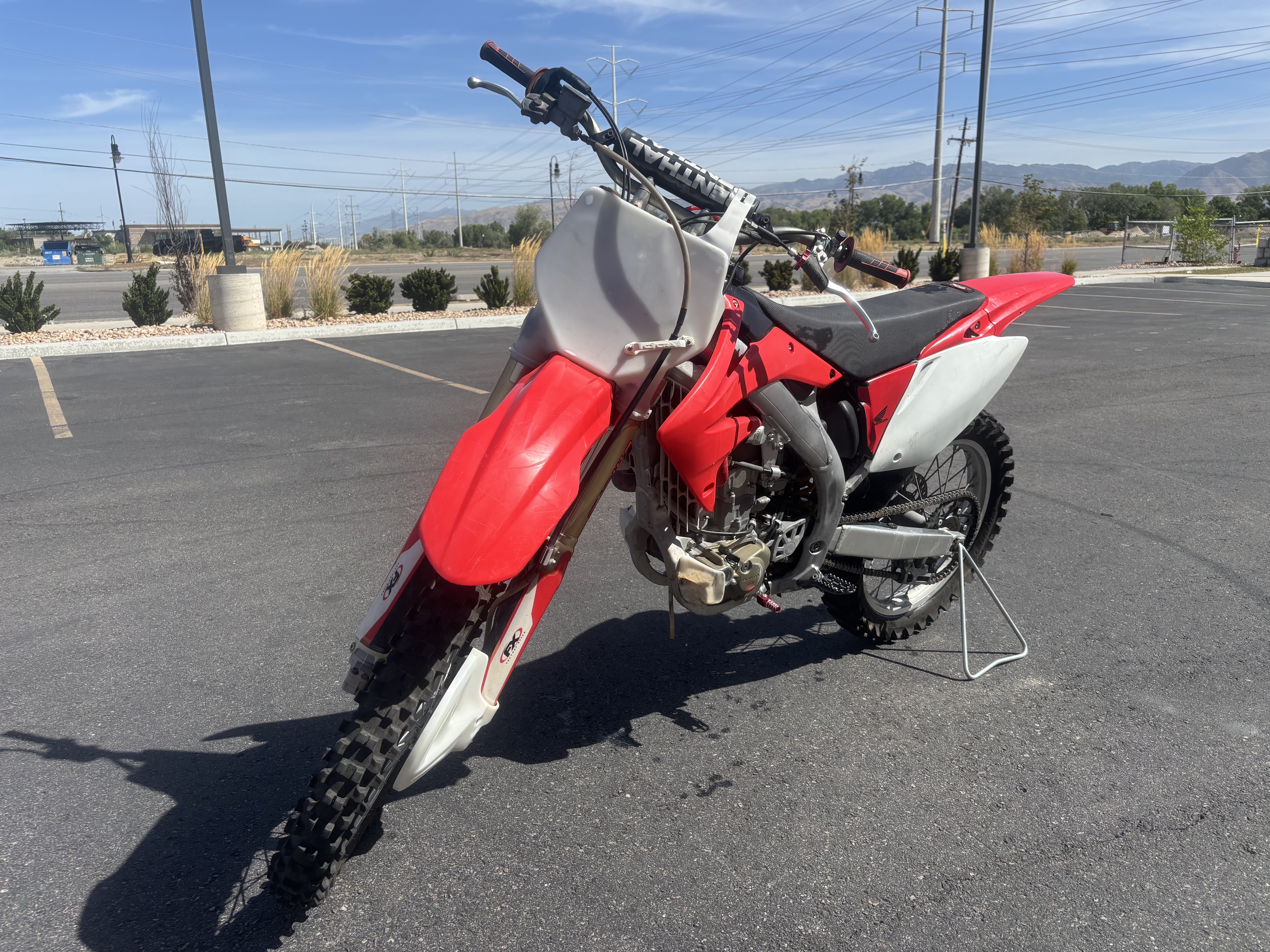 2006 Honda CRF450R MOTORCYCLE