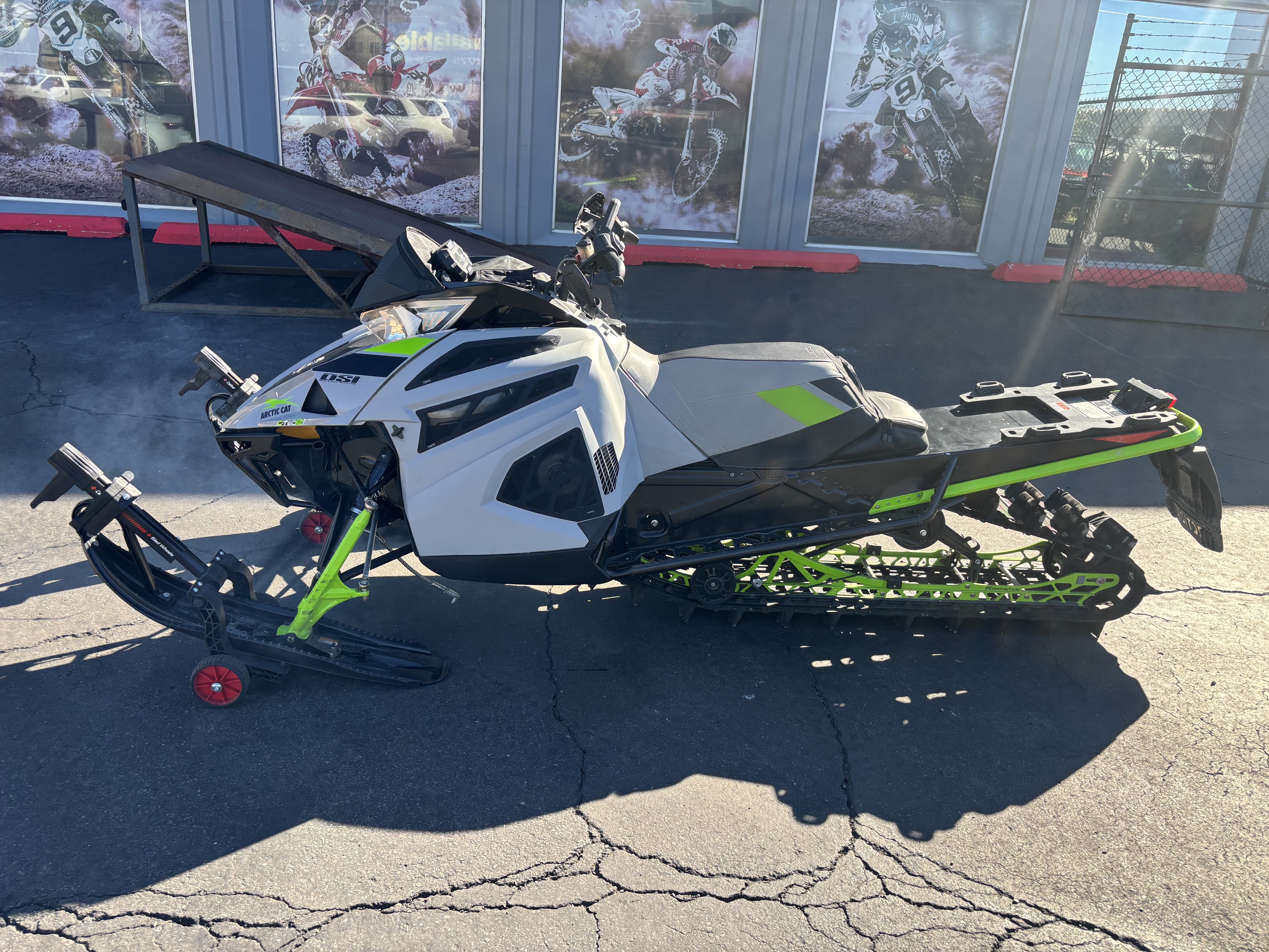 2018 Arctic Cat M 8000 SNO PRO SNOWMOBILE