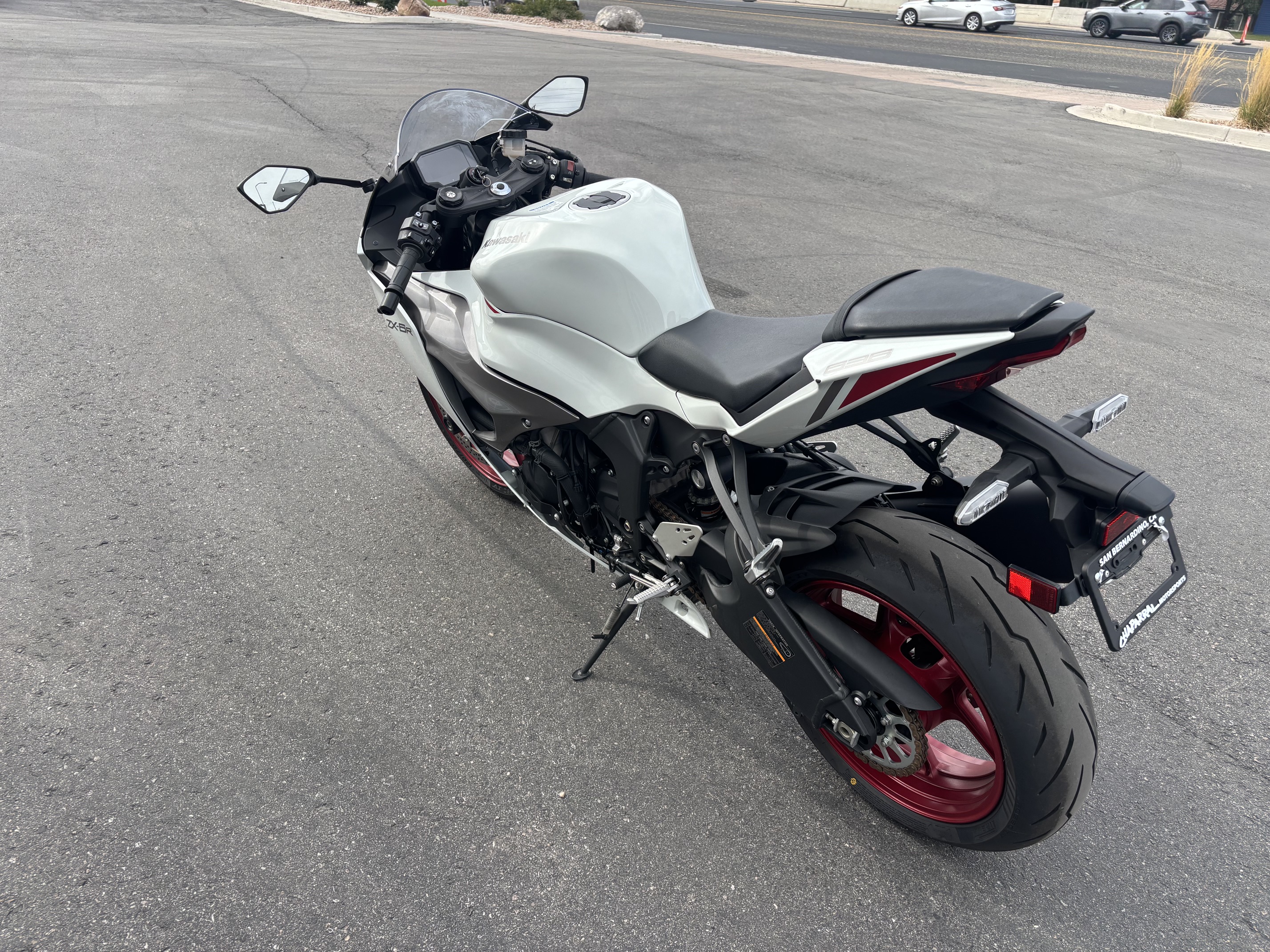 2025 KAWASAKI NINJA ZX-6R MOTORCYCLE