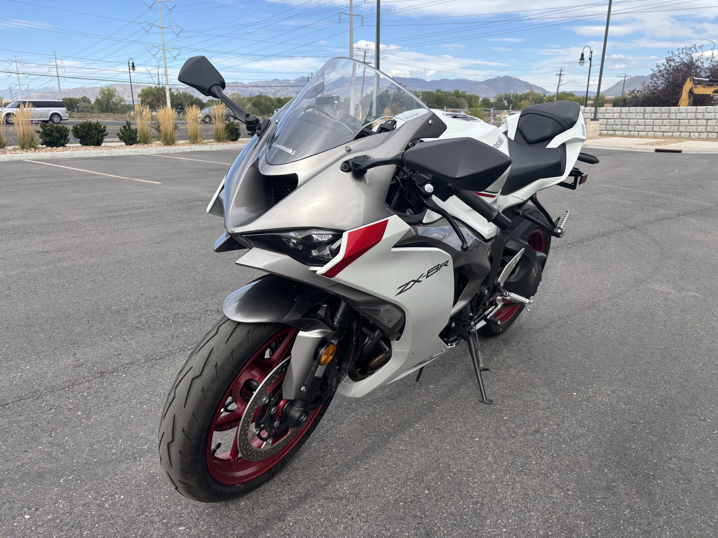 2025 KAWASAKI NINJA ZX-6R MOTORCYCLE