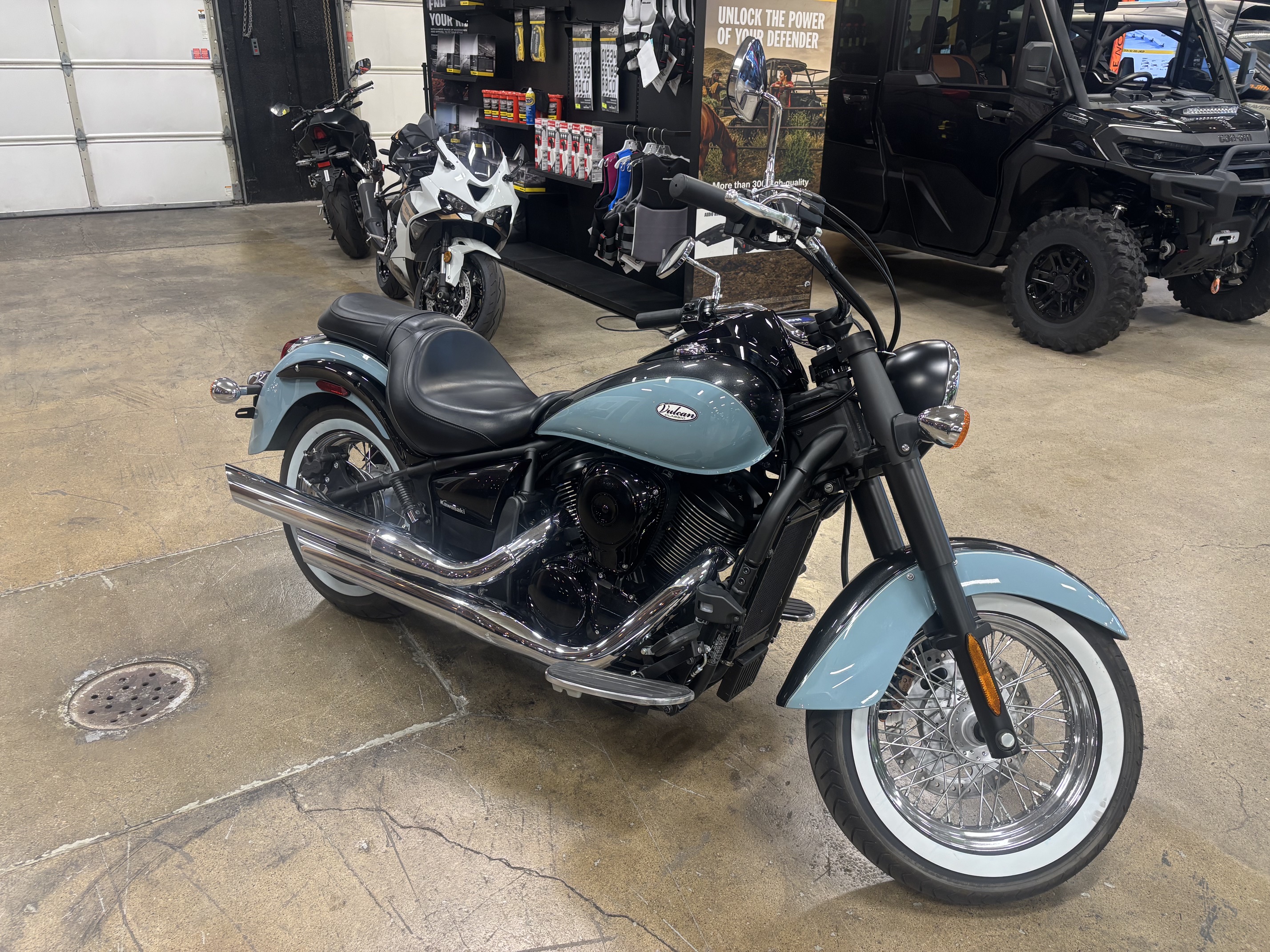 2025 Kawasaki Vulcan 900 Classic MOTORCYCLE
