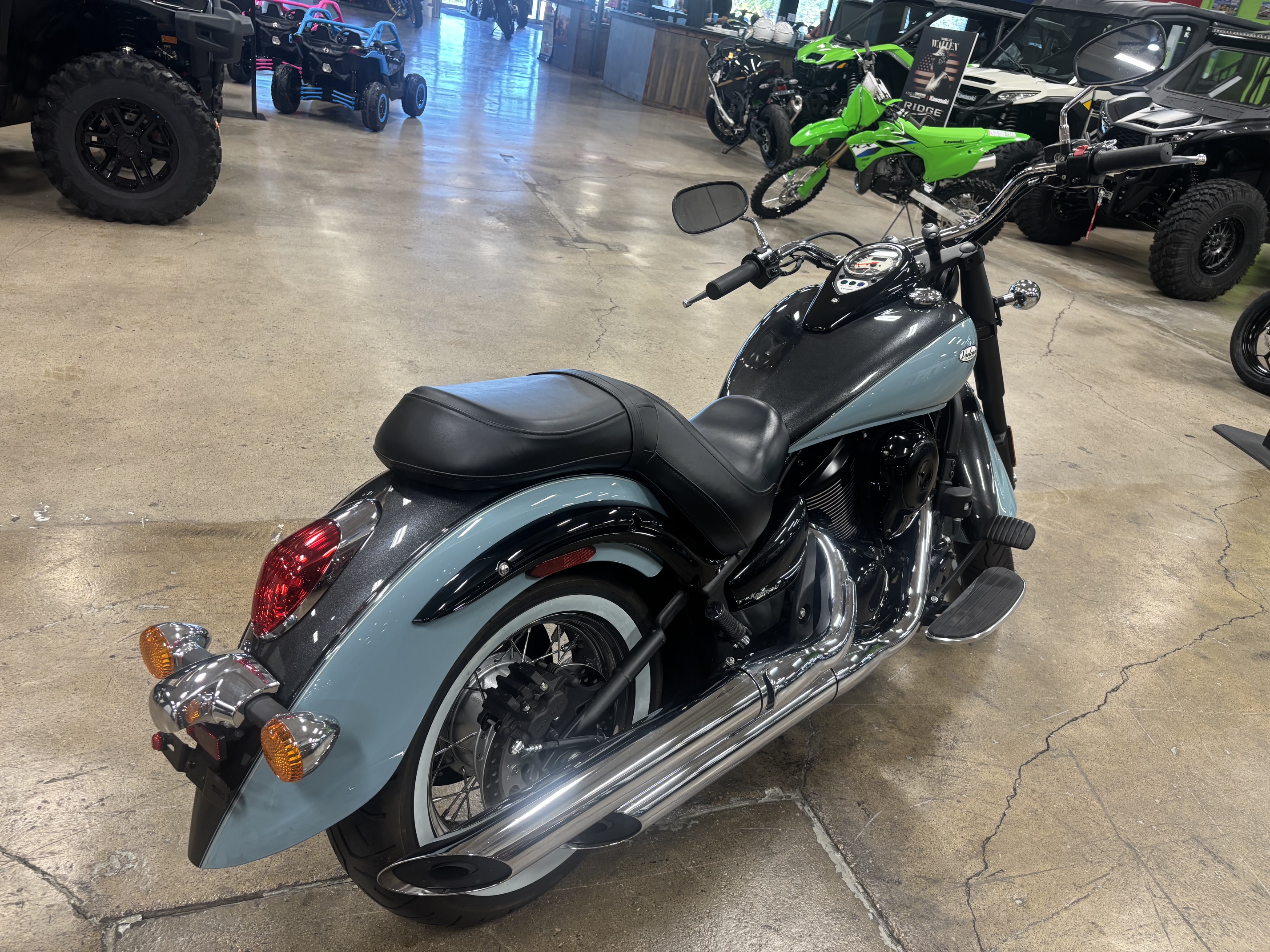 2025 Kawasaki Vulcan 900 Classic MOTORCYCLE