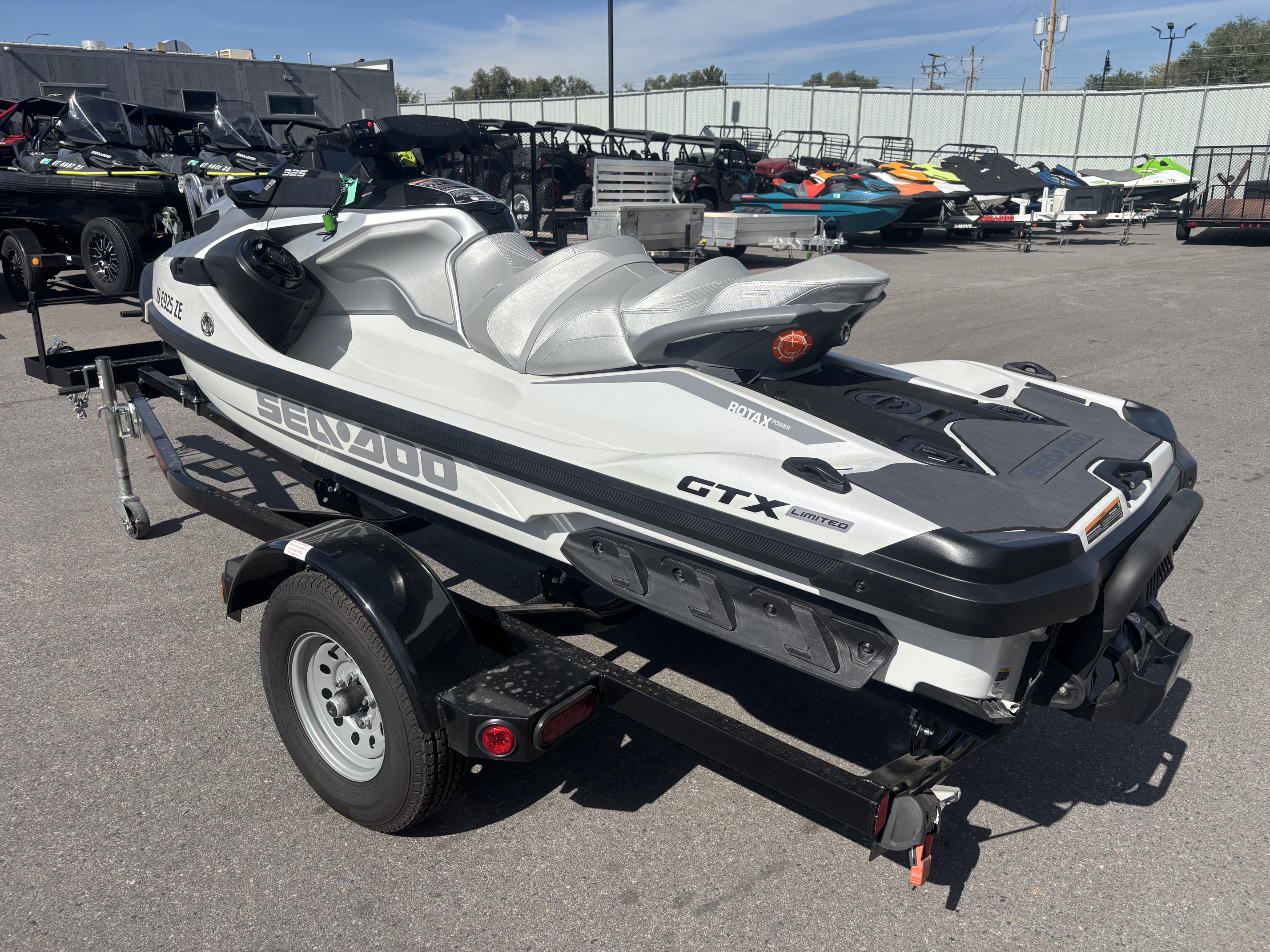 2025 Sea-Doo GTX Limited 325 WATERCRAFT